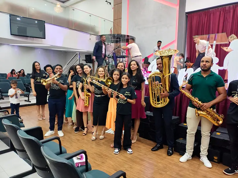 Entrega de Instrumentos na Associação Cultural Betel